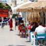 Vecinos de Málaga se movilizan para exigir un paseo marítimo con identidad: "No podemos seguir perdiendo la esencia"