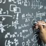 Daniel Susskind, economista de Oxford: "Deberíamos centrarnos intensamente en enseñar a leer, escribir y calcular, aunque la IA lo haga mejor"