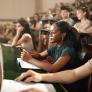 Comienza el curso universitario entre cambios, el papel de la IA y la ilusión del primer día que no es general: "Hay mucha gente que quiere hacer oposiciones"