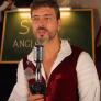 Miles de 'me gusta' por defender el castellano frente a los anglicismos: "Destruimos el lenguaje de Cervantes"