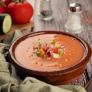 Cuadruplica la tasa de alcohol, lo pillan con el móvil y sin cinturón y le echa la culpa... al vinagre del gazpacho