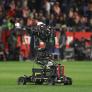 Telefónica paga a Dazn 1.650 millones de euros para poder ofrecer el 100% del fútbol de Primera División hasta 2032