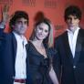 Penélope Cruz acapara todas las miradas en la alfombra roja de 'La bola negra' en San Sebastián