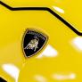 Circulaban a 27 km/h por la autopista en cinco Lamborghinis: la policía confiscó todos los vehículos