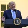 "Ególatra desquiciado y corrupto": Trump la lía con planes de volar Irán por los aires, rebautizar la IA y quedarse Groenlandia