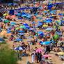 Un hombre de 82 años muere en una playa de Grecia tras una pelea por una tumbona con otro de 76 años