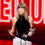 Taylor Swift supera a Beyoncé y se alza como la más premiada de la historia de los VMAs y Madonna, artista del año