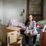 Elvira, 42 años, desahuciada en Málaga tras 11 años pagando el alquiler: "Vivimos en un trastero de 2x2 y dormimos sentados en sillas"