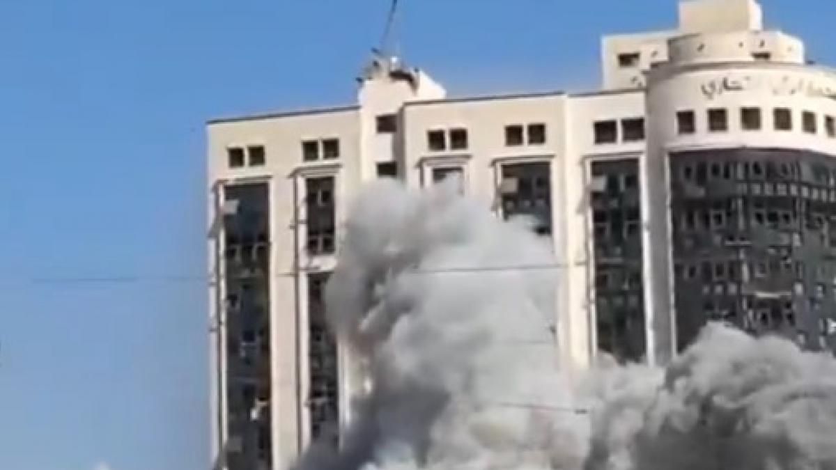 Así ha sido el derribo de la Torre Comercial Al-Ru&#039;ya por el Ejército israelí