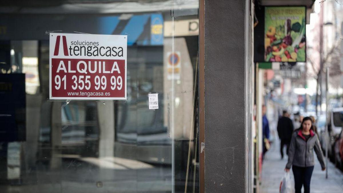 La crisis de vivienda invita a los estafadores a hacer su agosto, y la Guardia Civil ya lanza un aviso: "Si el piso es un palacio y el precio es un regalo…"