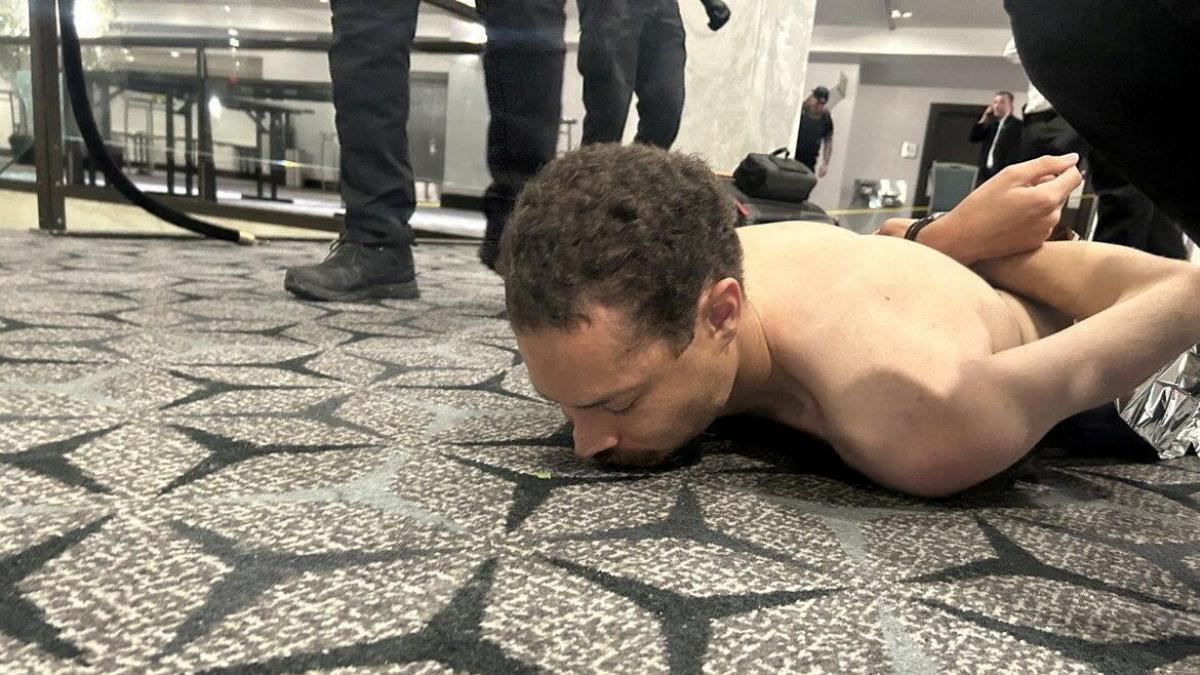 Cole Allen, el detenido por el tiroteo en la Cena de Corresponsales, acusado de "intento de asesinato" del presidente de EEUU