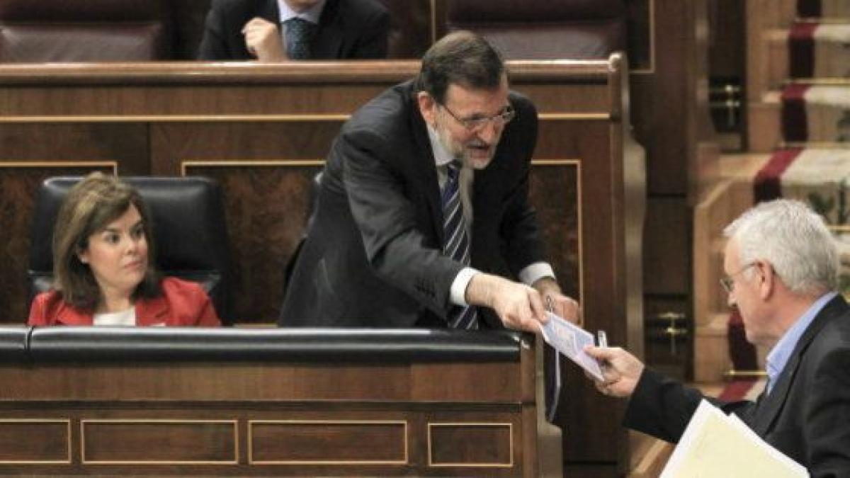 Sondeos de 'El Mundo' y 'El País': El desgaste de PP y PSOE evidencia ...
