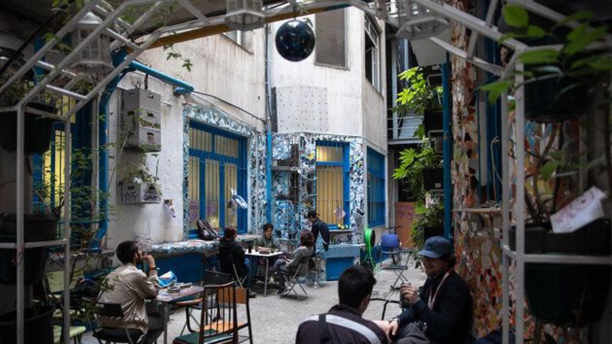 Grecia marca las normas contra el turismo masivo: a partir de junio los nuevos hoteles en Santorini, Mykonos, Rodas o Kos no podrán tener más de 100 camas
