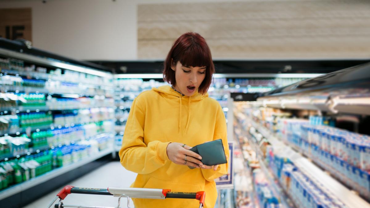 Los obstáculos para que el carro de la compra esquive la inflación