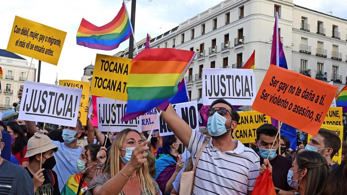 El movimiento LGTBI protesta en Sol “para vivir sin miedo”