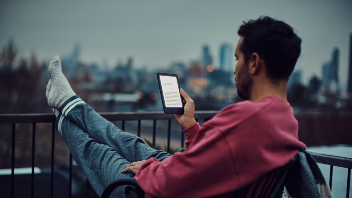 Si tienes un Kindle viejo tienes malas noticias: Amazon le va a retirar soporte afectando a varias funcionalidades