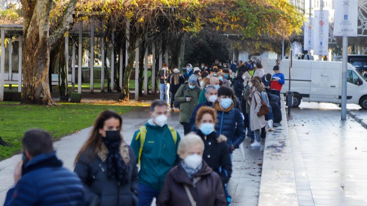 La sexta ola sigue sin dar tregua: más de 120.000 nuevos contagios de ...