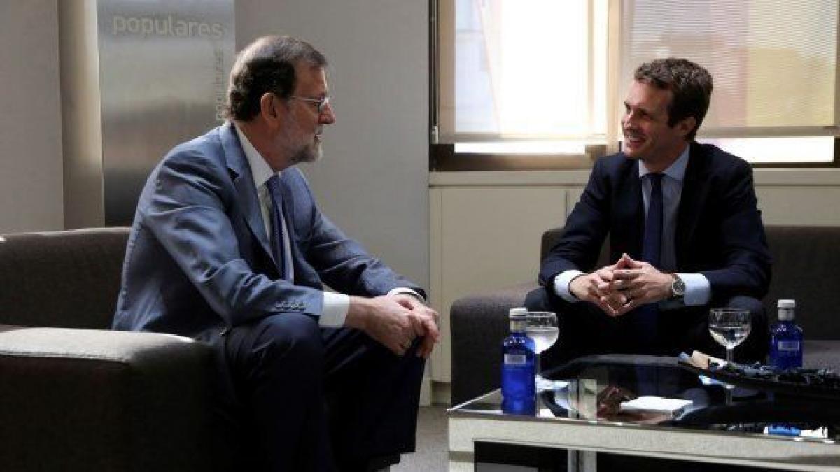 La foto de la sucesión: Casado y Rajoy en Génova