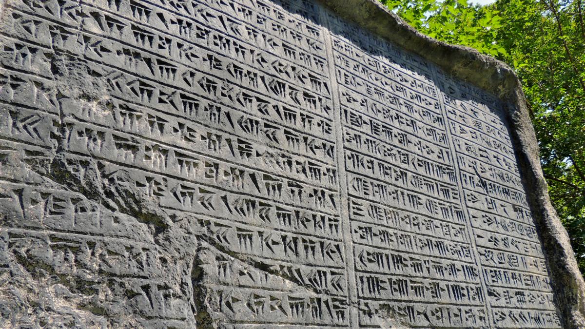 Una inteligencia artificial descifra los secretos encerrados en tablas de  más de 5.000 años