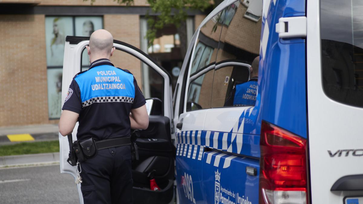 Investigan la muerte de una mujer de 37 años tras precipitarse de una vivienda en Pamplona