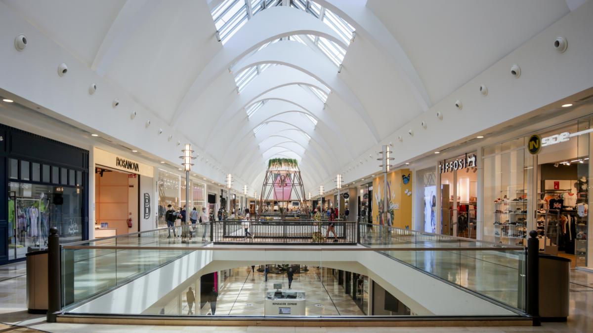 Victor Gruen, el arquitecto que inventó los centros comerciales modernos, los acabó detestando: "Me niego a pasar la pensión alimenticia a esos hijos bastardos"