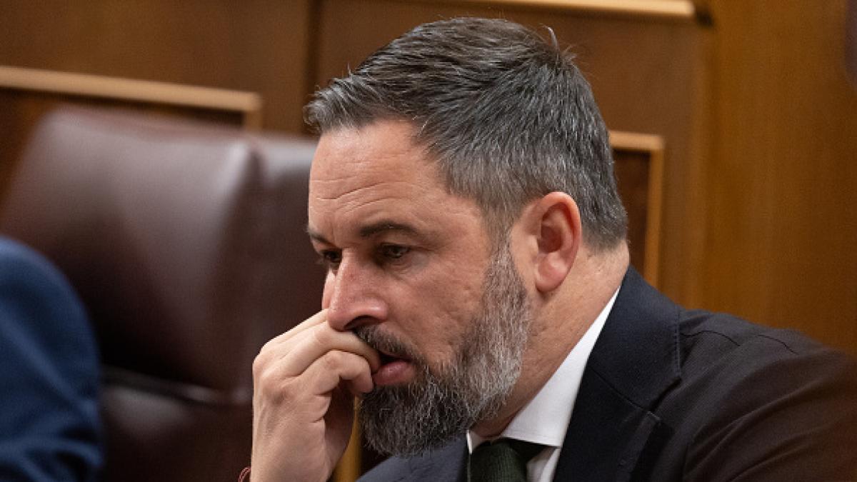 Abascal no se cierra a una eventual moción de censura con el PP si es ...