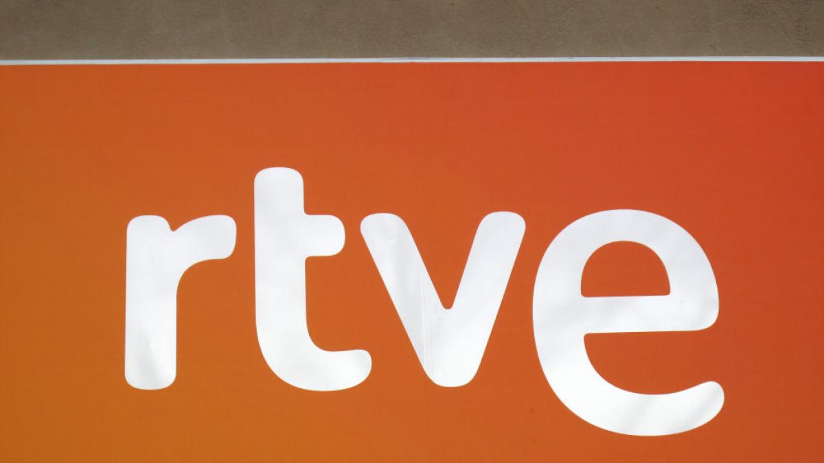 Usan el logo de un canal de RTVE en una tienda de alimentación del ...