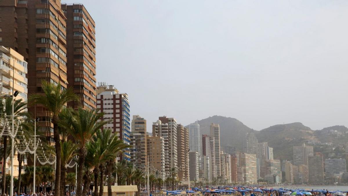 Una televisión británica se mofa del turismo inglés en España: "Me voy a Benidorm o a Mallorca, pero no voy a hablar español de ninguna forma"