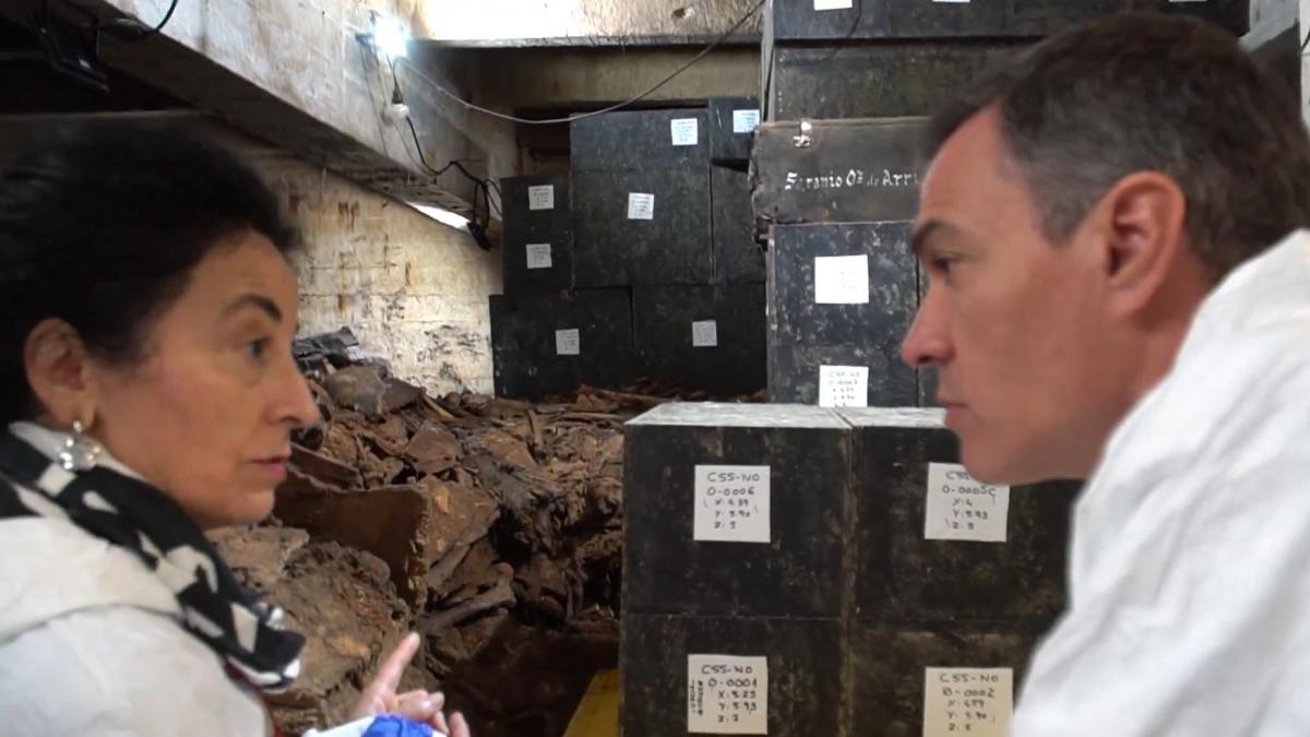 Pedro Sánchez visita las exhumaciones del Valle de los Caídos: 'La ley se  va a cumplir'