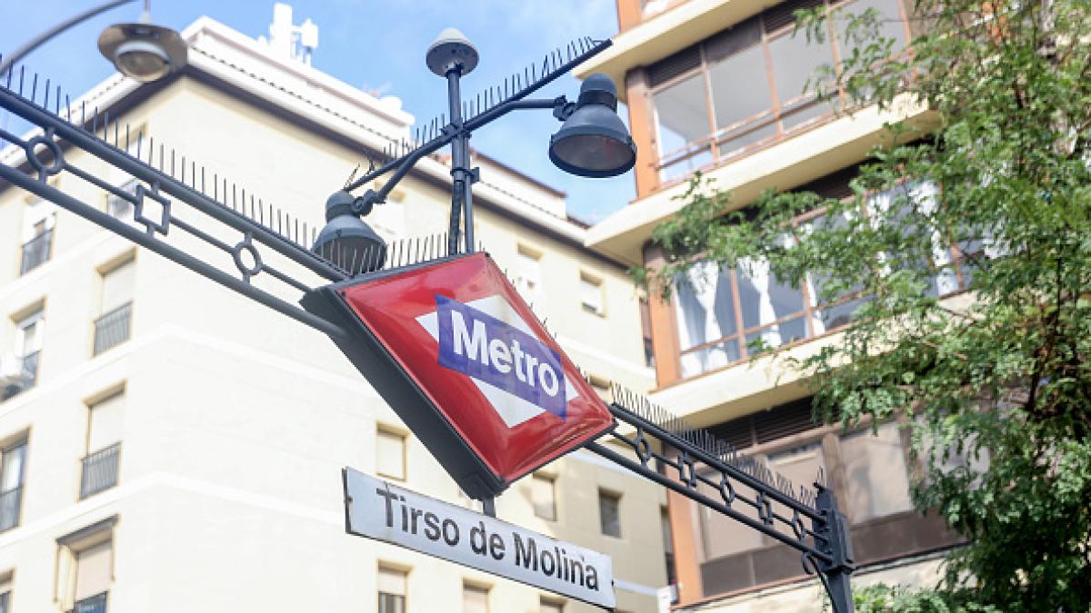 Muere un hombre arrollado en la parada de Metro de Tirso de Molina (Madrid)