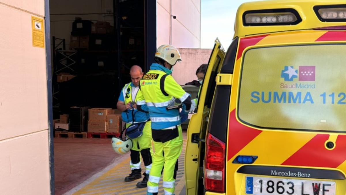Muere un trabajador tras caer de la cubierta de una nave en Boadilla ...