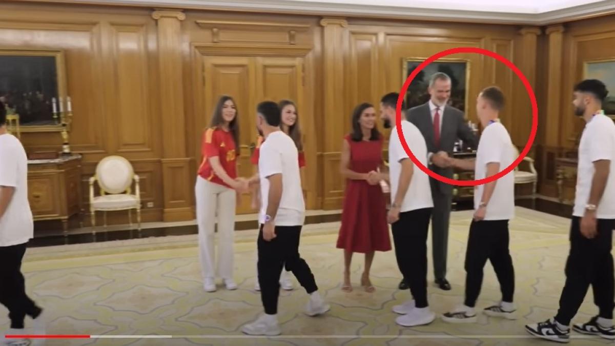 Se escucha muy bien lo que Felipe VI le dice a Dani Olmo: tiene mucho ...