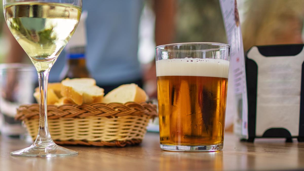 Extreme Day Trip: grupos de británicas vuelan por la mañana a Palma para tomar tapas y volver por la noche por menos de 200 euros, un ejemplo más de por qué en Baleares están hartos