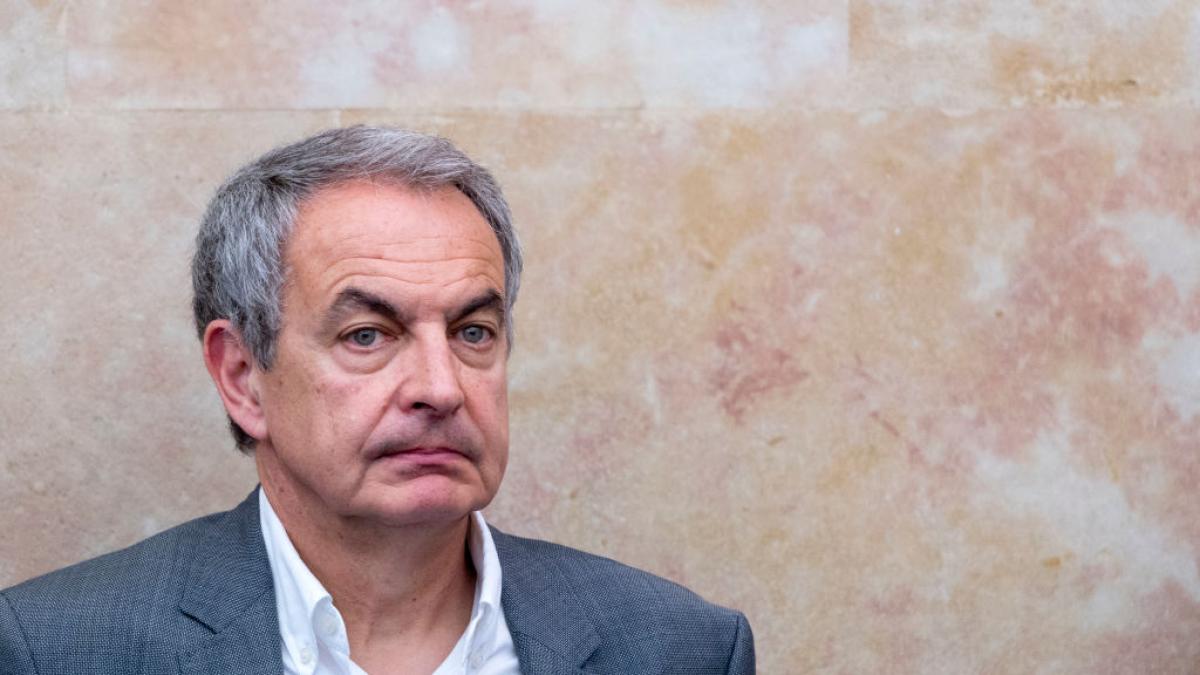 Imputación de Zapatero por blanqueo de capitales, en directo | La UDEF registra la oficina de Zapatero y tres mercantiles por el  caso Plus Ultra 