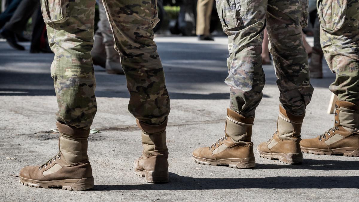 Subidón salarial: Defensa pagará más a los militares españoles