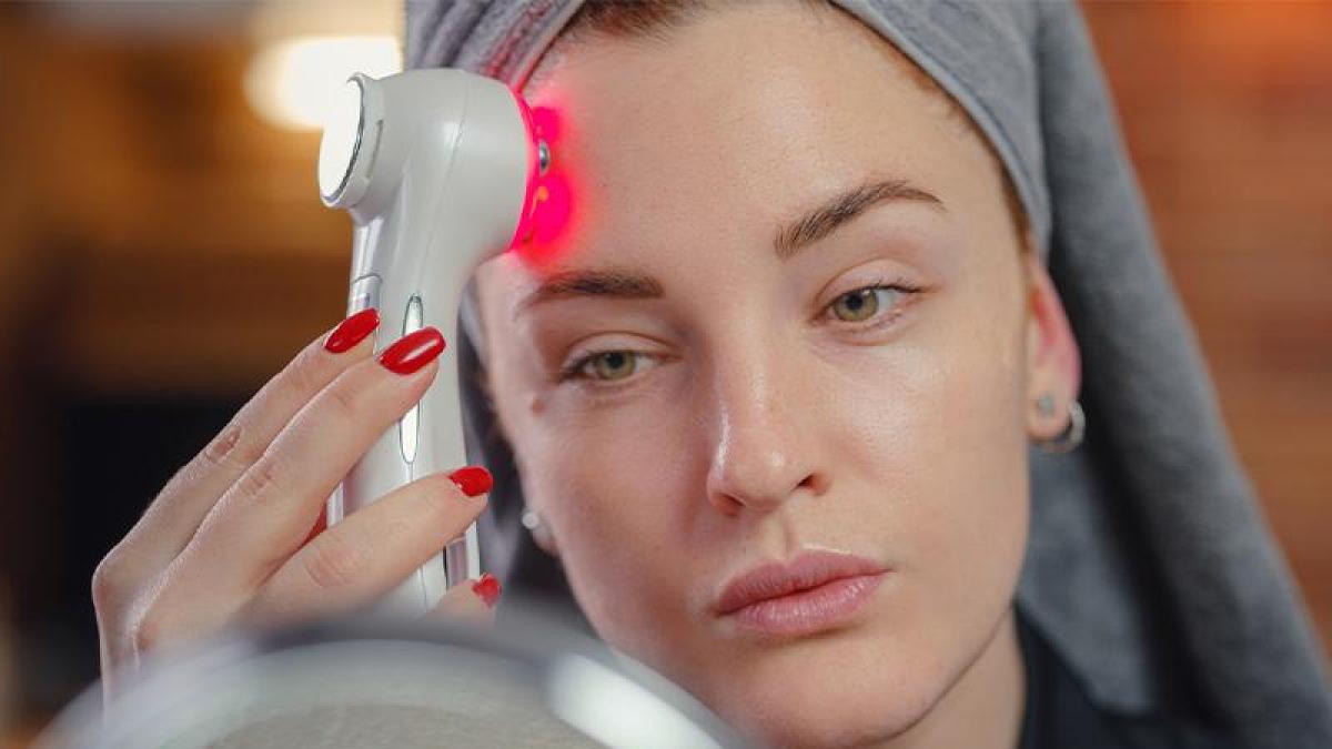 thumbnail image 2 of Facial Collagen Massager – LED Sonic Vibration For Face & Neck, Lifting & Firming 2 of 6