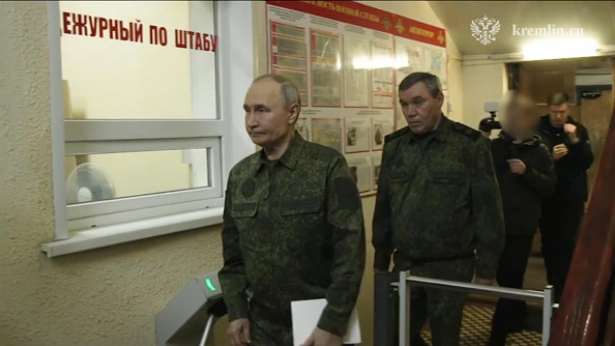 Putin se pone el uniforme de combate y promete la gran reconquista