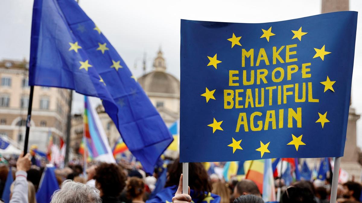 Miles de personas, artistas y alcaldes se manifiestan en Roma para ...