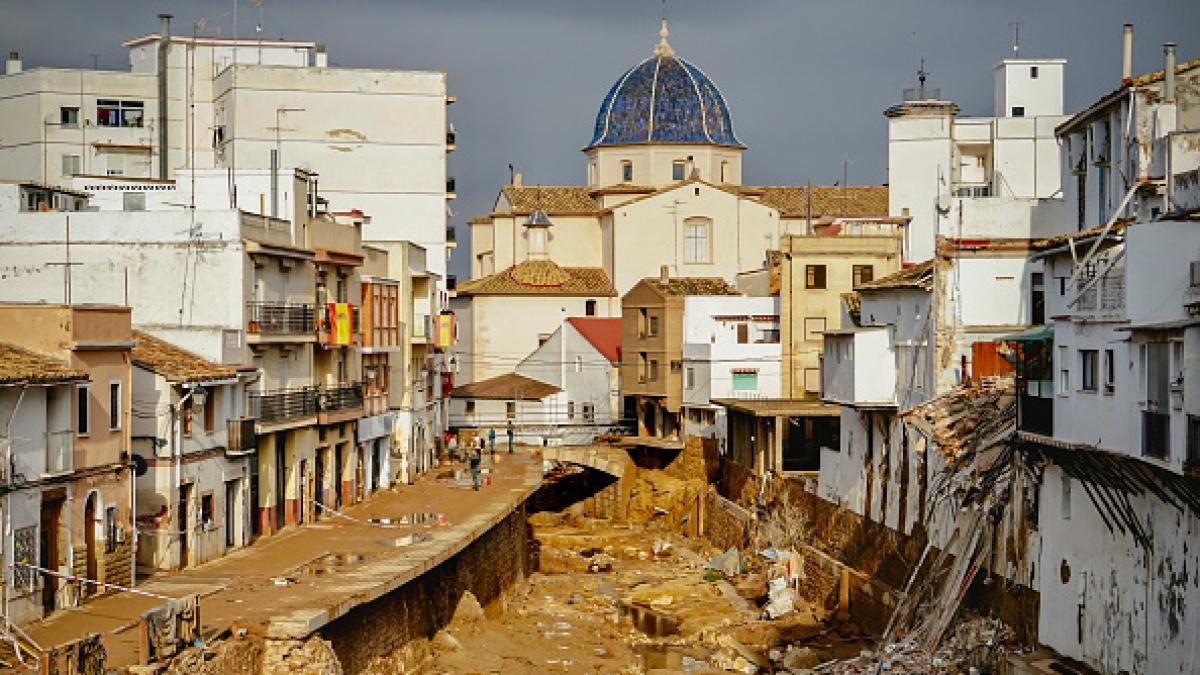 La jueza de la DANA impide acusar a Manos Limpias porque su letrado ...