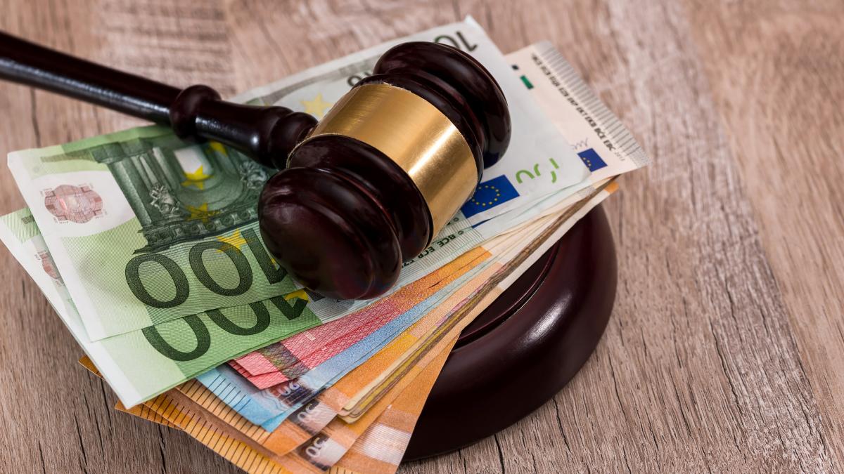 Hace cinco años unos vecinos empezaron a discutir por una valla de madera: el conflicto acumula 130.000 euros
