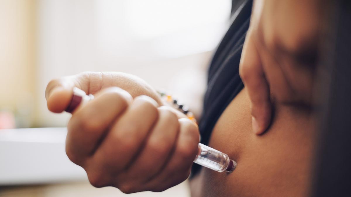 Florence, médica especialista en longevidad: "La insulina en ayunas es el marcador más crucial y más ignorado de la medicina, puede detectar diabetes décadas antes que la glucosa"