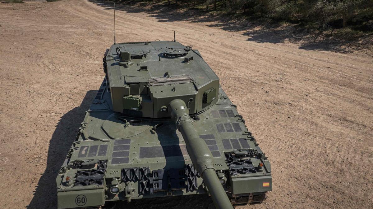 España pega el gran salto militar al blindar sus tanques Leopard contra ...