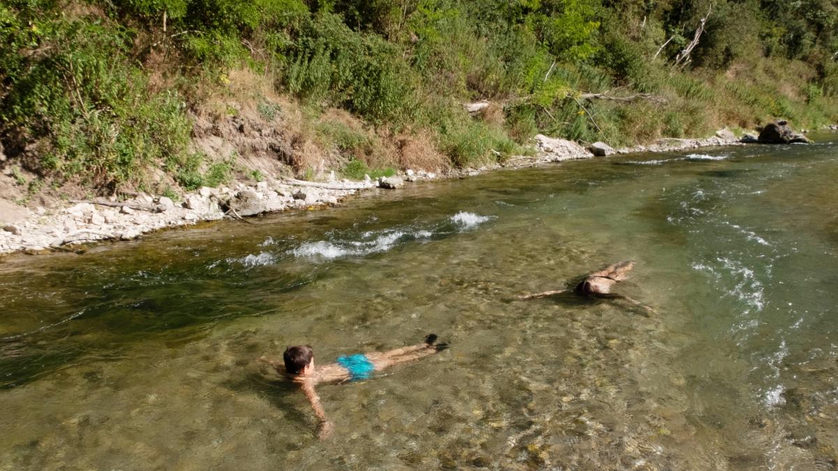 Alertan de los 'peligros' de bañarse en ríos y lagos de España