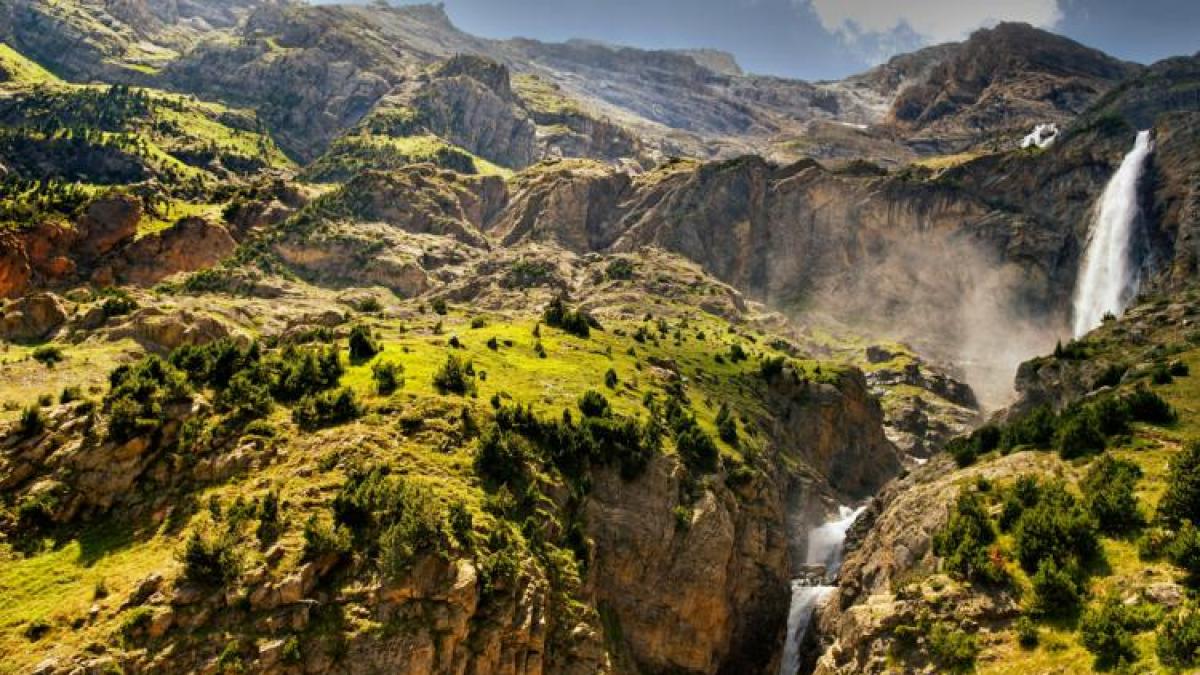 Muere un montañero pamplonés de 26 años al caer del Pico Rusell (Huesca)