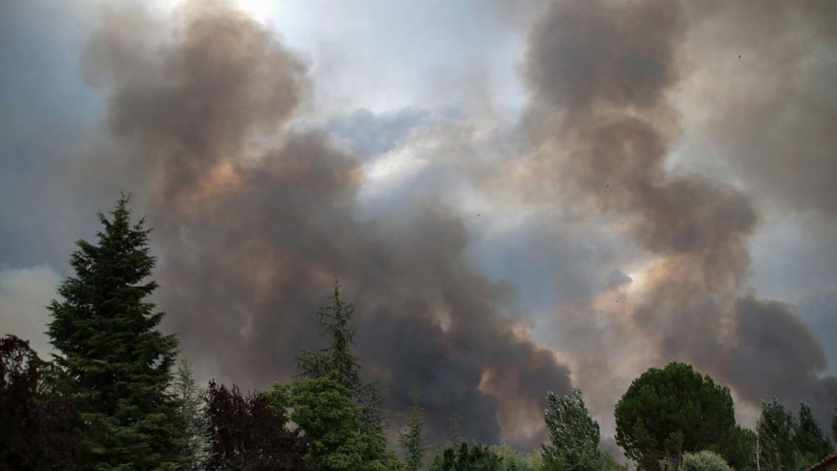 Muere un voluntario que luchaba en la extinción de uno de los incendios ...