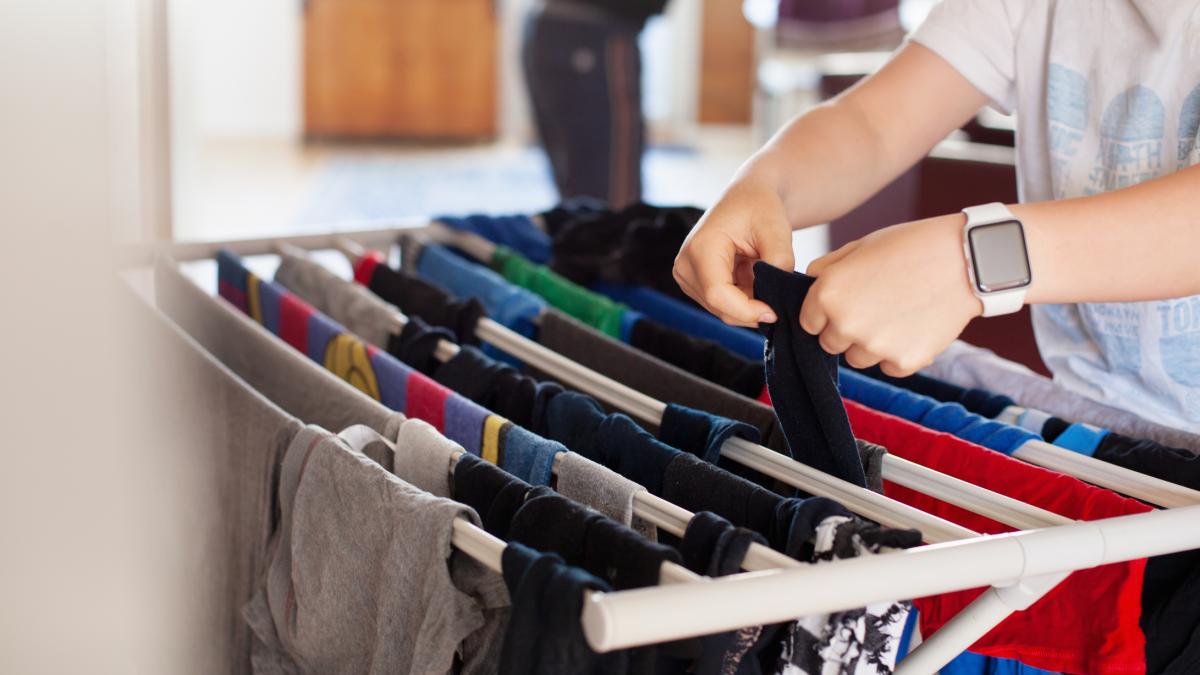 El método japonés para tender la ropa dentro de casa y que seque más rápido