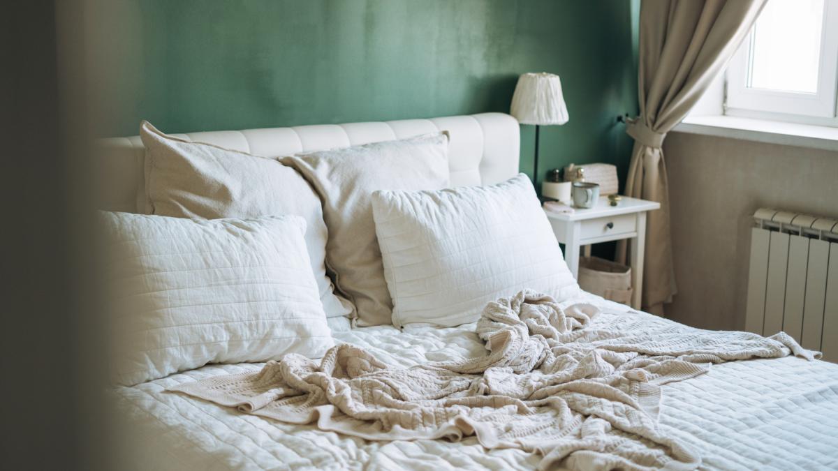 Una tarea matutina de solo un minuto hará que tus sábanas estén limpias y frescas todos los días cuando te vas a dormir