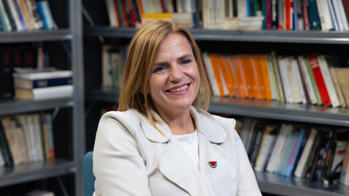 Pilar Bernabé tacha de  espectáculo esperpéntico  las negociaciones de PP y Vox para elegir al sucesor de Mazón