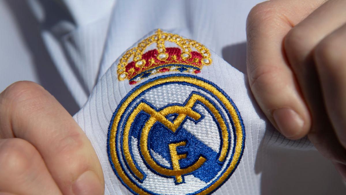 Un mítico exjugador del Real Madrid revela que siempre se ha escrito mal su nombre en su camiseta: &quot;Jugué muy bien en ese partido y, como soy supersticioso, decidí seguir llamándome así&quot;