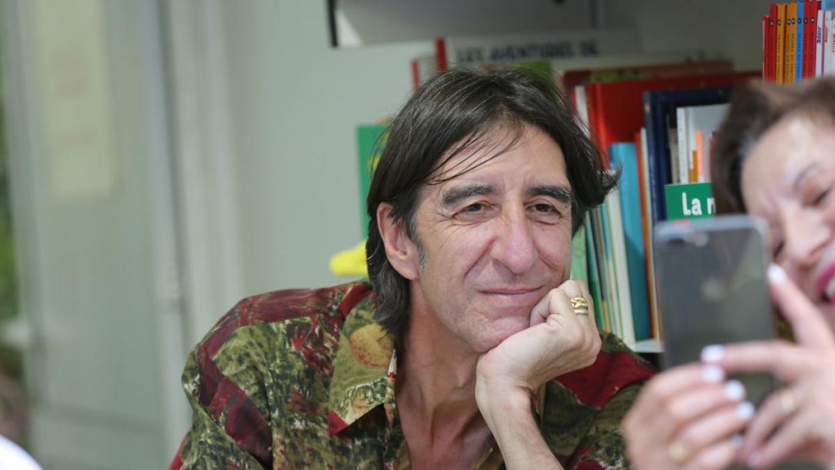 Benjamín Prado apunta una preocupante razón por la que el 19% de los jóvenes españoles cree que el franquismo fue  muy bueno 